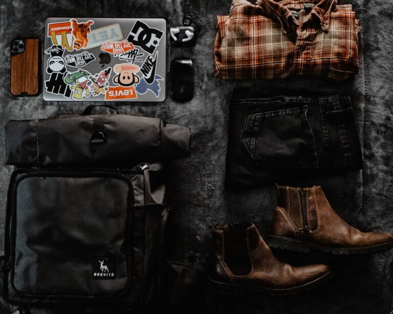 Essential Tips for Buying Quality Travel Products Online